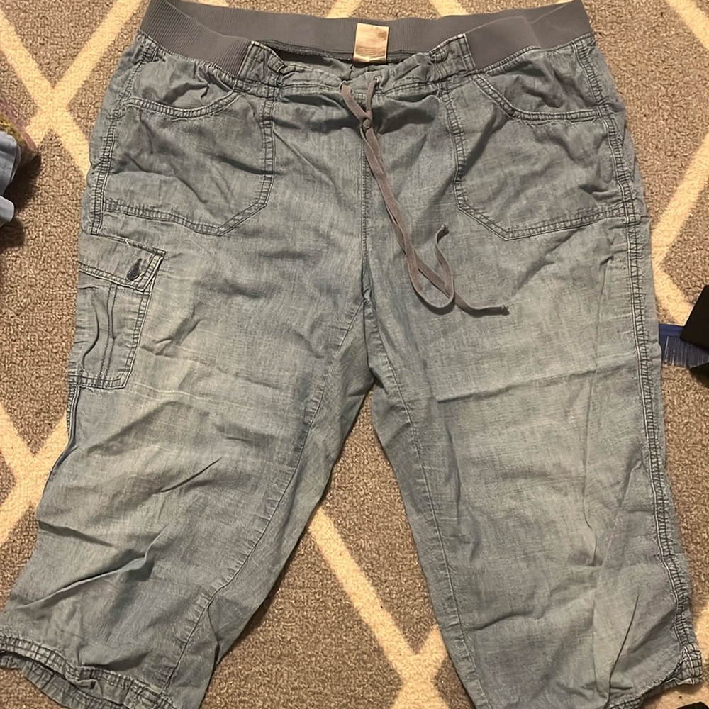 Woman cotton capri pants